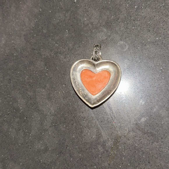 Estate sterling silver Heart Pendant with genuine Peach garnet center stone - Picture 3 of 3